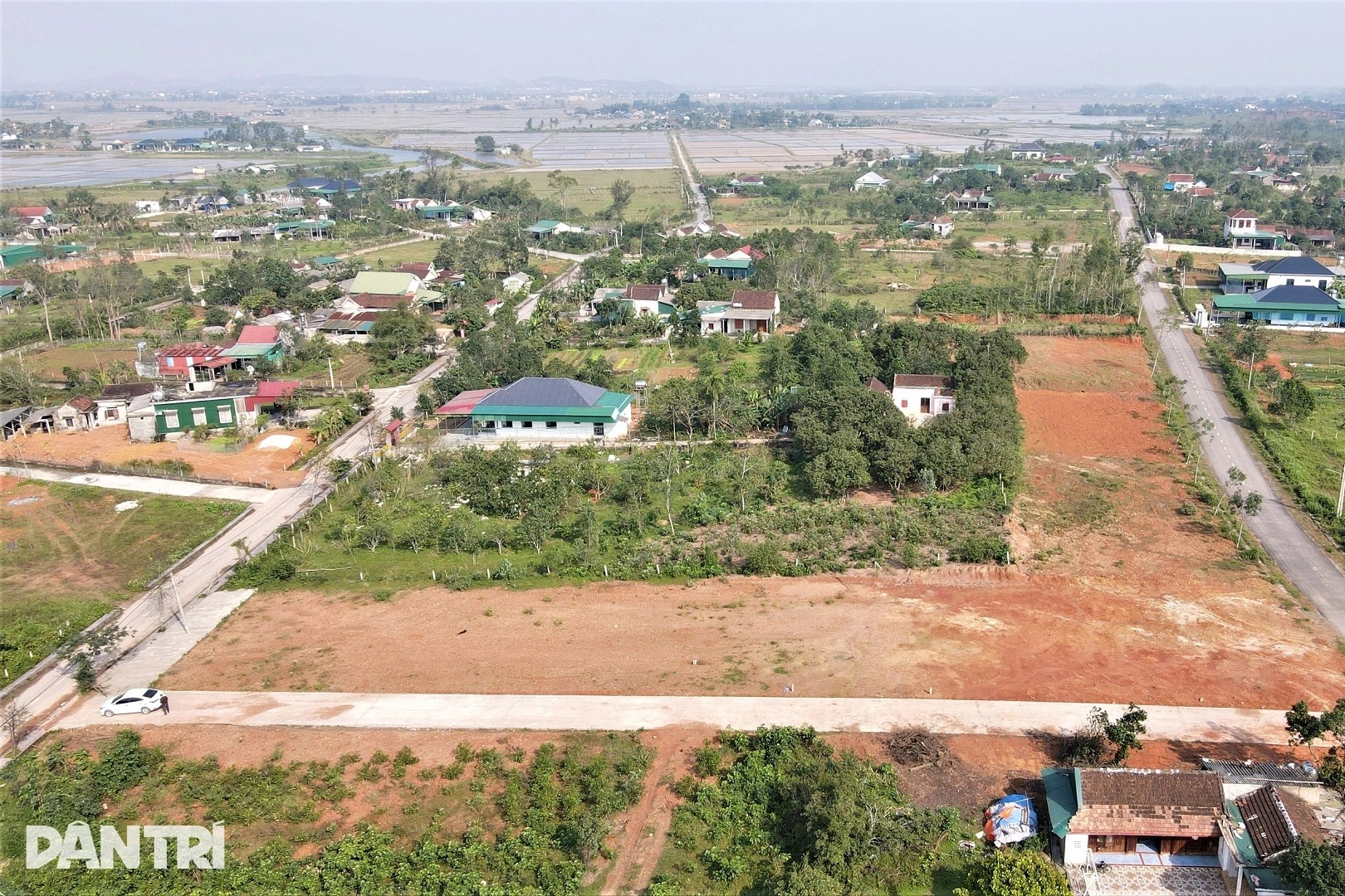 Cận cảnh loạt khu đất được phân lô bán nền sau thông tin về khu công nghiệp