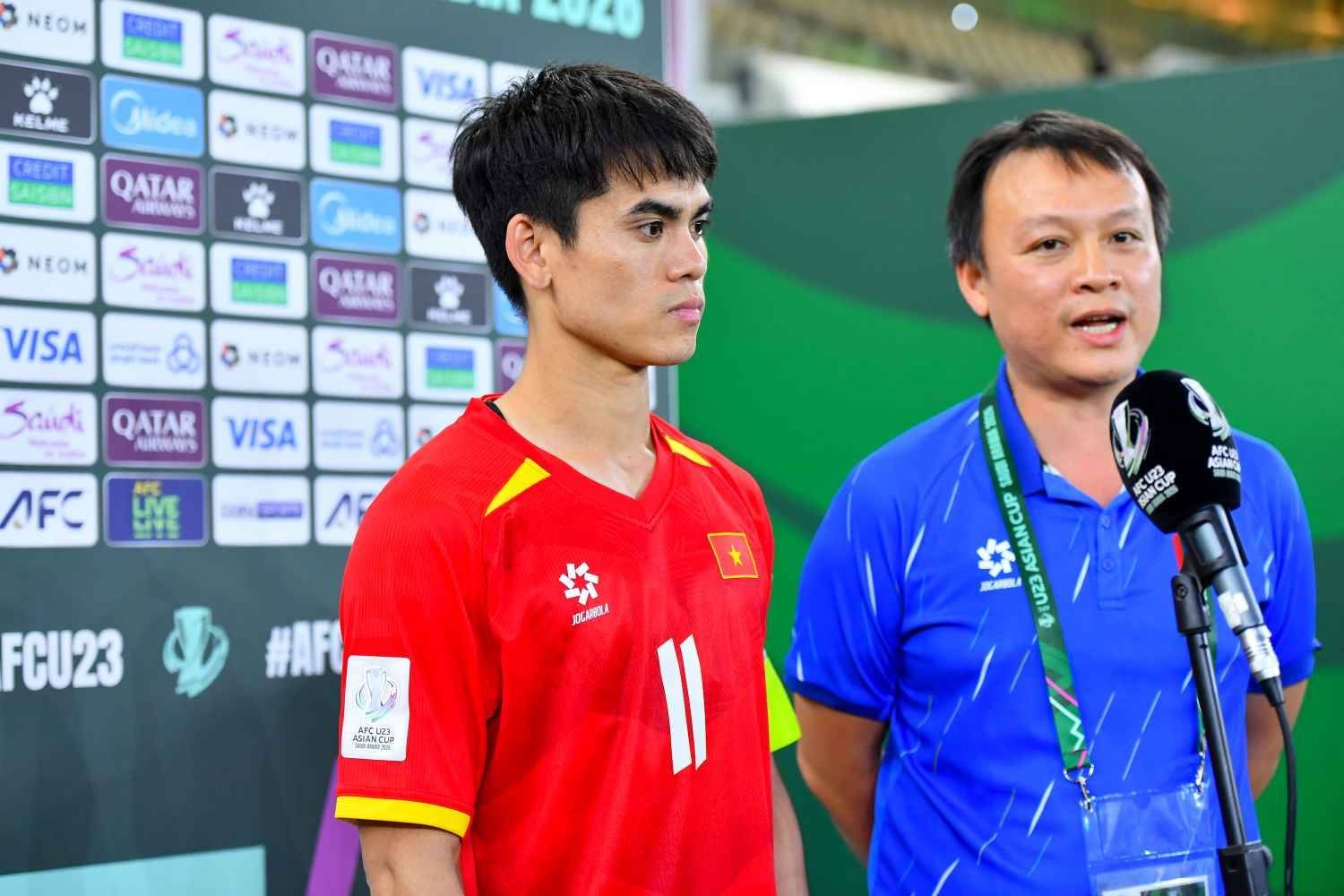 Khuất Văn Khang: "Động lực của chúng tôi chính là màu cờ bên ngực trái"