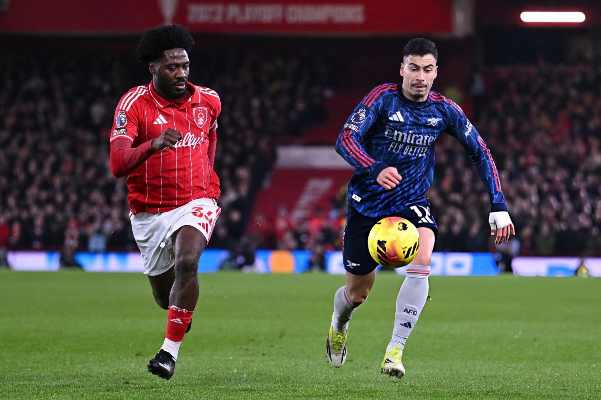 Arsenal lỡ cơ hội bỏ xa Man City tới 9 điểm
