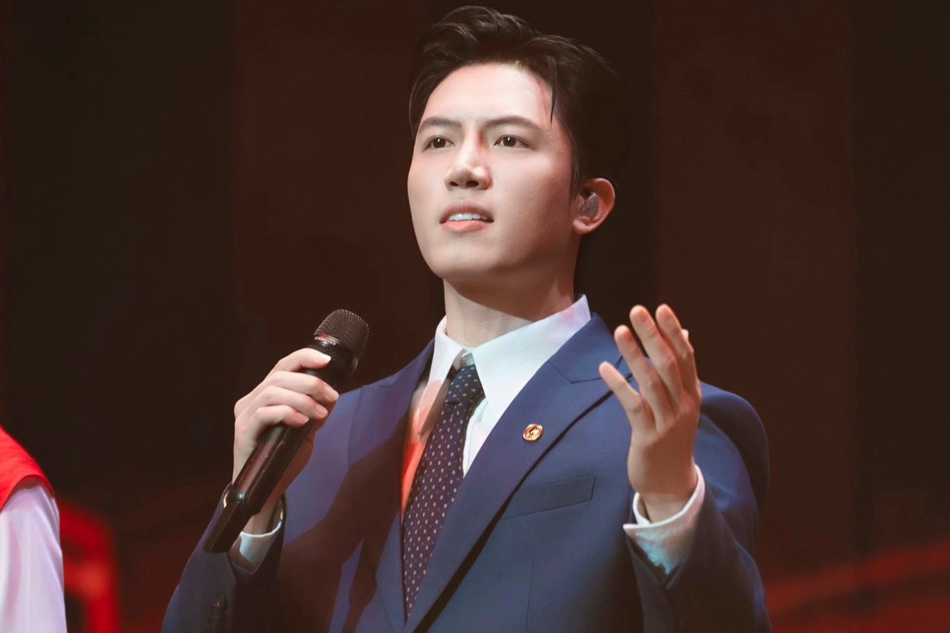 Câu chuyện đặc biệt về hoàn cảnh ra đời bài hát "Thưa Đảng" của Anh Tú