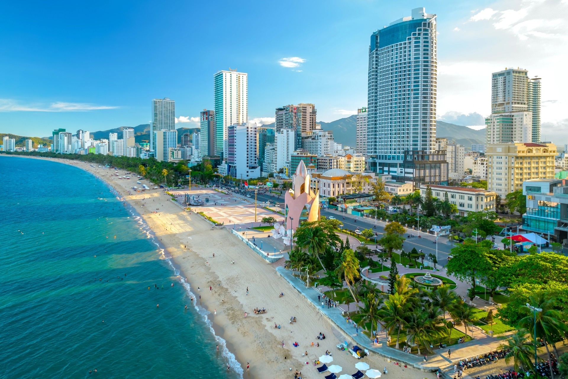 Đô thị biển Nha Trang: Hạ tầng thúc đẩy bất động sản cất cánh