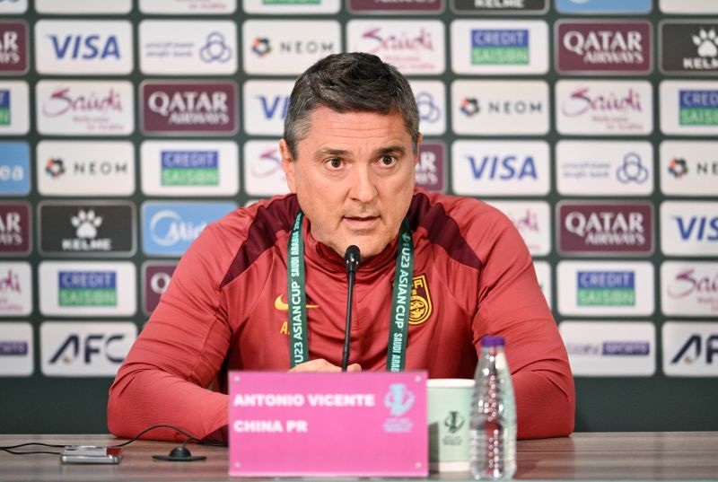HLV Antonio Puche: "U23 Trung Quốc chịu thiệt thể lực khi gặp U23 Việt Nam"