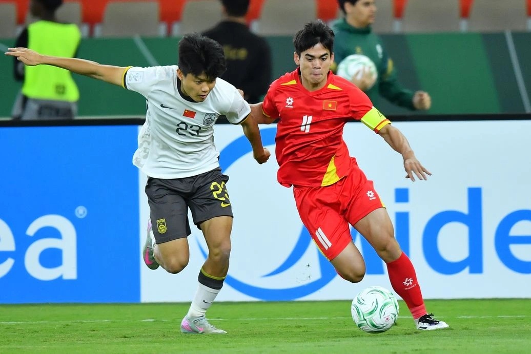 U23 Việt Nam 0-2 U23 Trung Quốc (hiệp 2): Lý Đức nhận thẻ đỏ