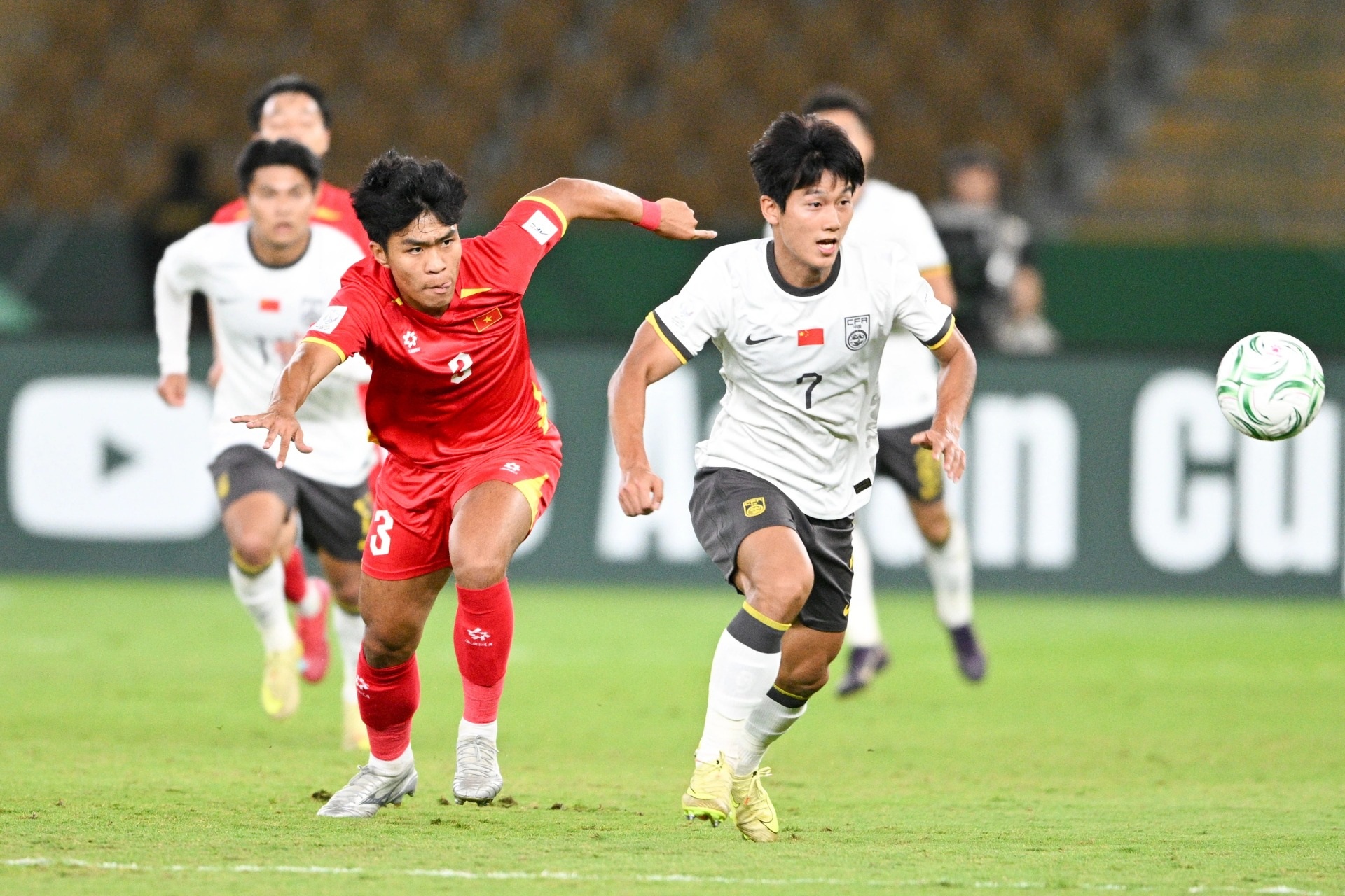 Trọng tài Việt Nam giải thích việc Lý Đức không được xóa thẻ đỏ