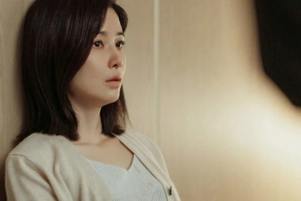 Hành động của chồng khi đi ăn với đồng nghiệp nữ khiến tôi nhận ra sự thật