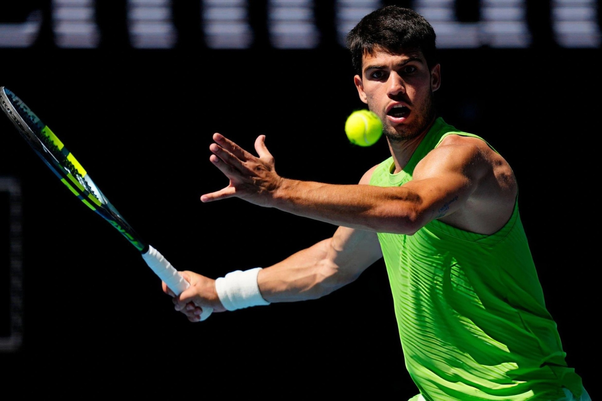 Alcaraz chạm cột mốc lịch sử, Tien gây ấn tượng tại Australian Open