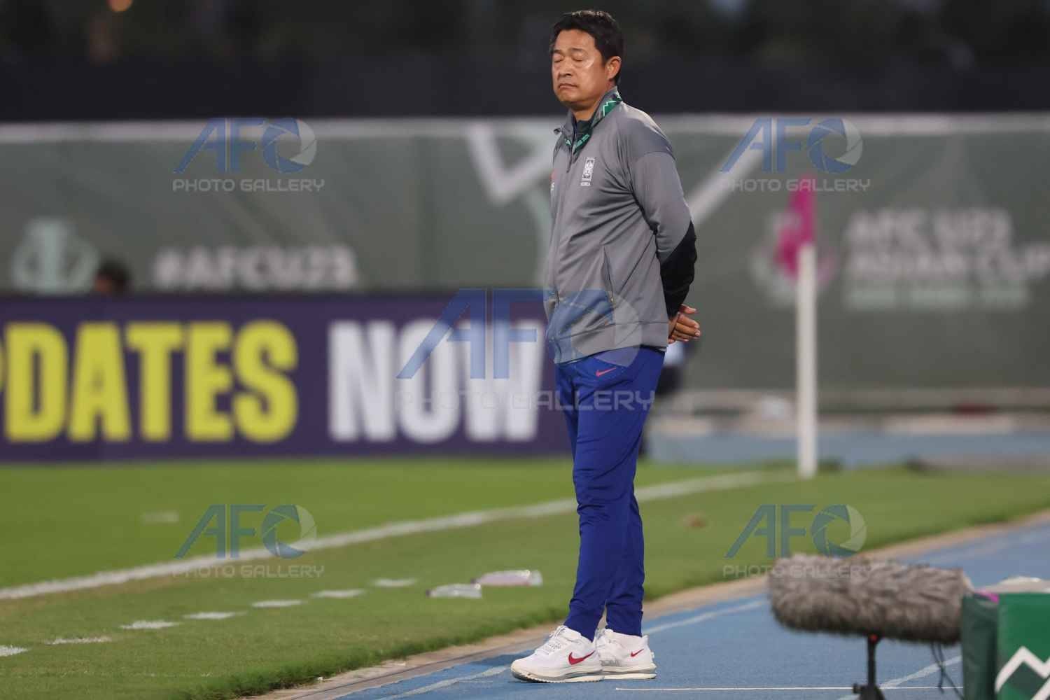HLV U23 Hàn Quốc: "Chúng tôi thiếu bình tĩnh khi chơi hơn người"