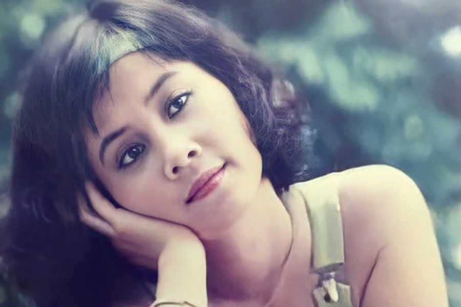 Nhan sắc mặn mà thời trẻ của NSND Minh Hằng