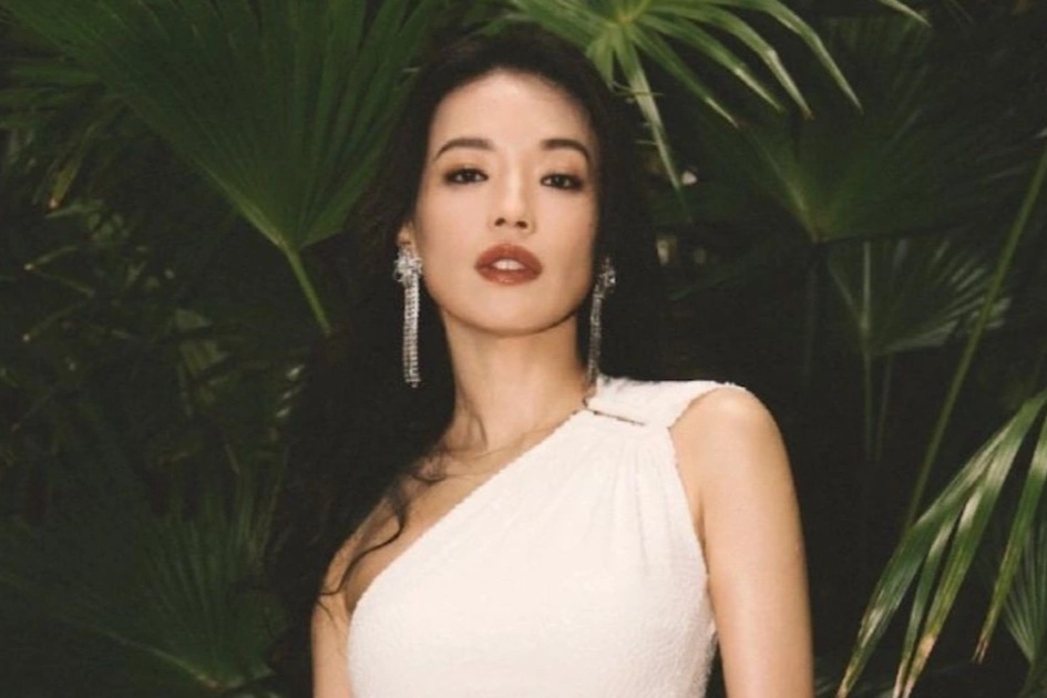 Thư Kỳ rạng rỡ ở tuổi 50, nhan sắc lẫn sự nghiệp đều thăng hoa