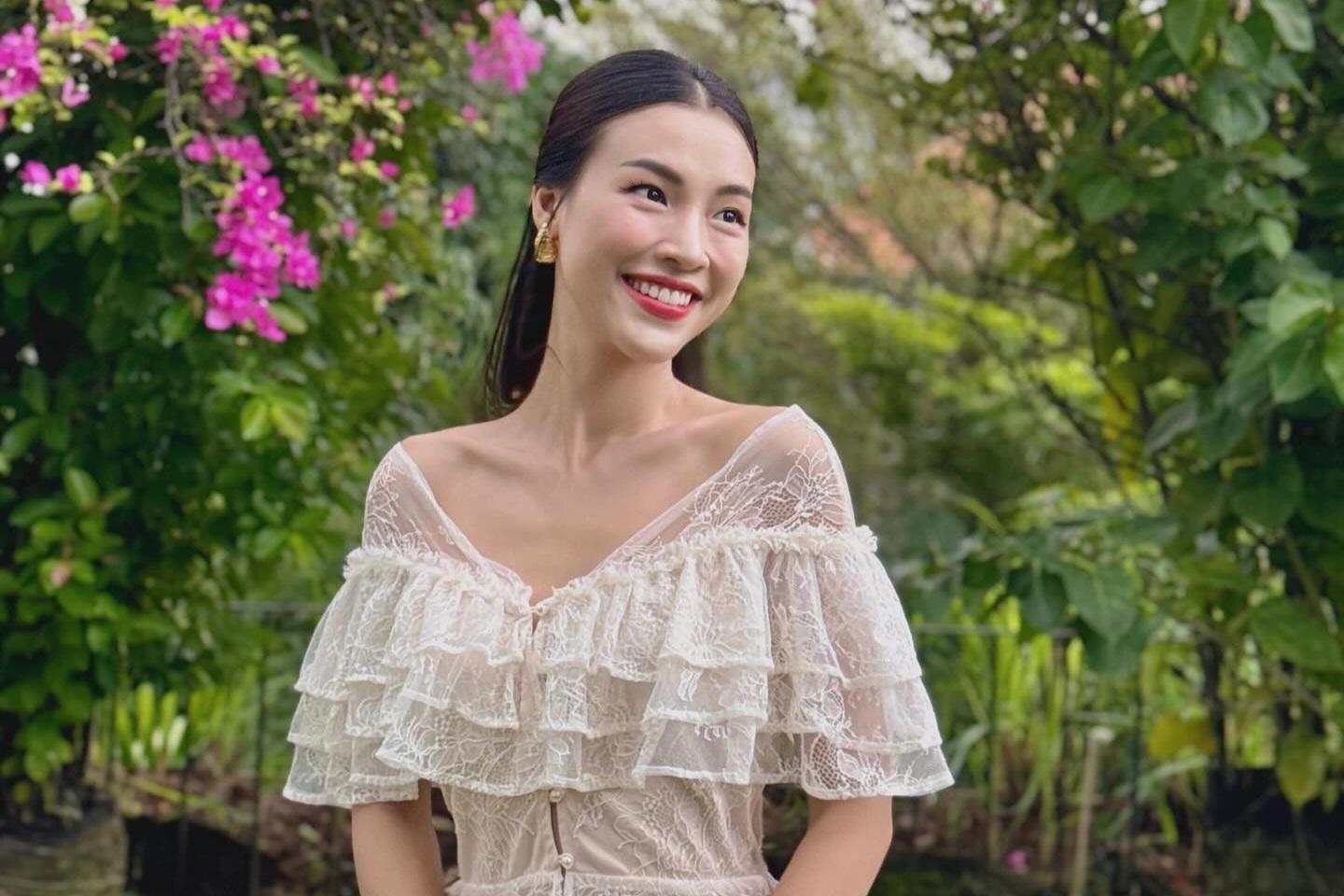 Á hậu Hoàng Oanh kể chuyện làm mẹ đơn thân, hé lộ mối quan hệ với chồng cũ