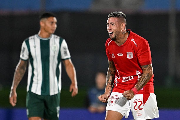 Phản ứng của cầu thủ nhập tịch Malaysia sau khi được thi đấu trở lại