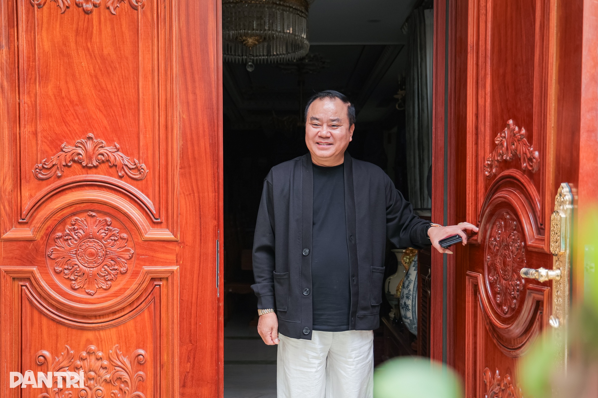 Hé lộ biệt thự sang trọng của gia đình "Ngọc Hoàng" Quốc Trượng