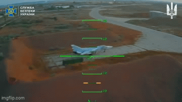 Ukraine tập kích, phá hủy hàng loạt máy bay Nga trị giá 1 tỷ USD