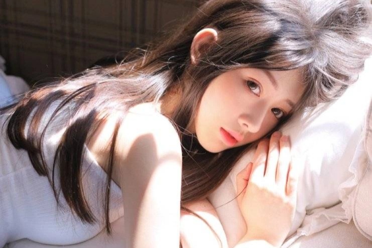 Kết hôn lần 2 được nửa năm, tôi phát hiện chồng từng là "trai bao"