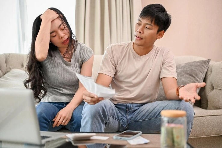 Vợ chi 10 triệu đồng/tháng mua đồ cho con, mắng tôi khi dám phàn nàn
