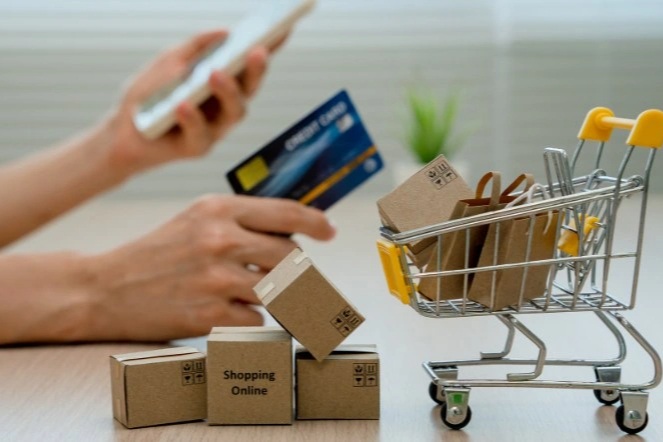 Người Việt chi gần 430.000 tỷ đồng mua sắm online, thời của hàng rẻ đã hết