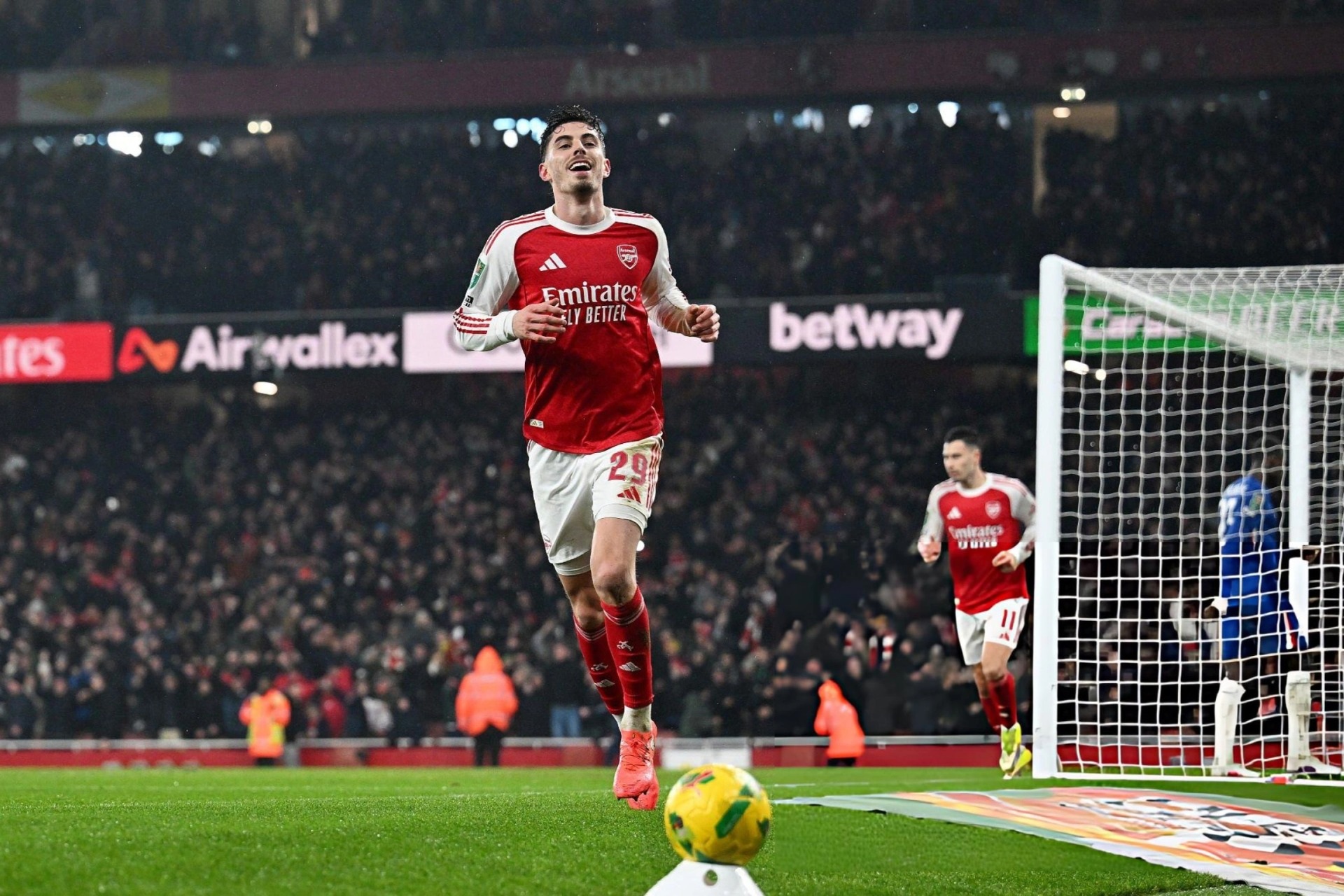 Arsenal loại Chelsea nghẹt thở, vào chung kết Cúp Liên đoàn Anh