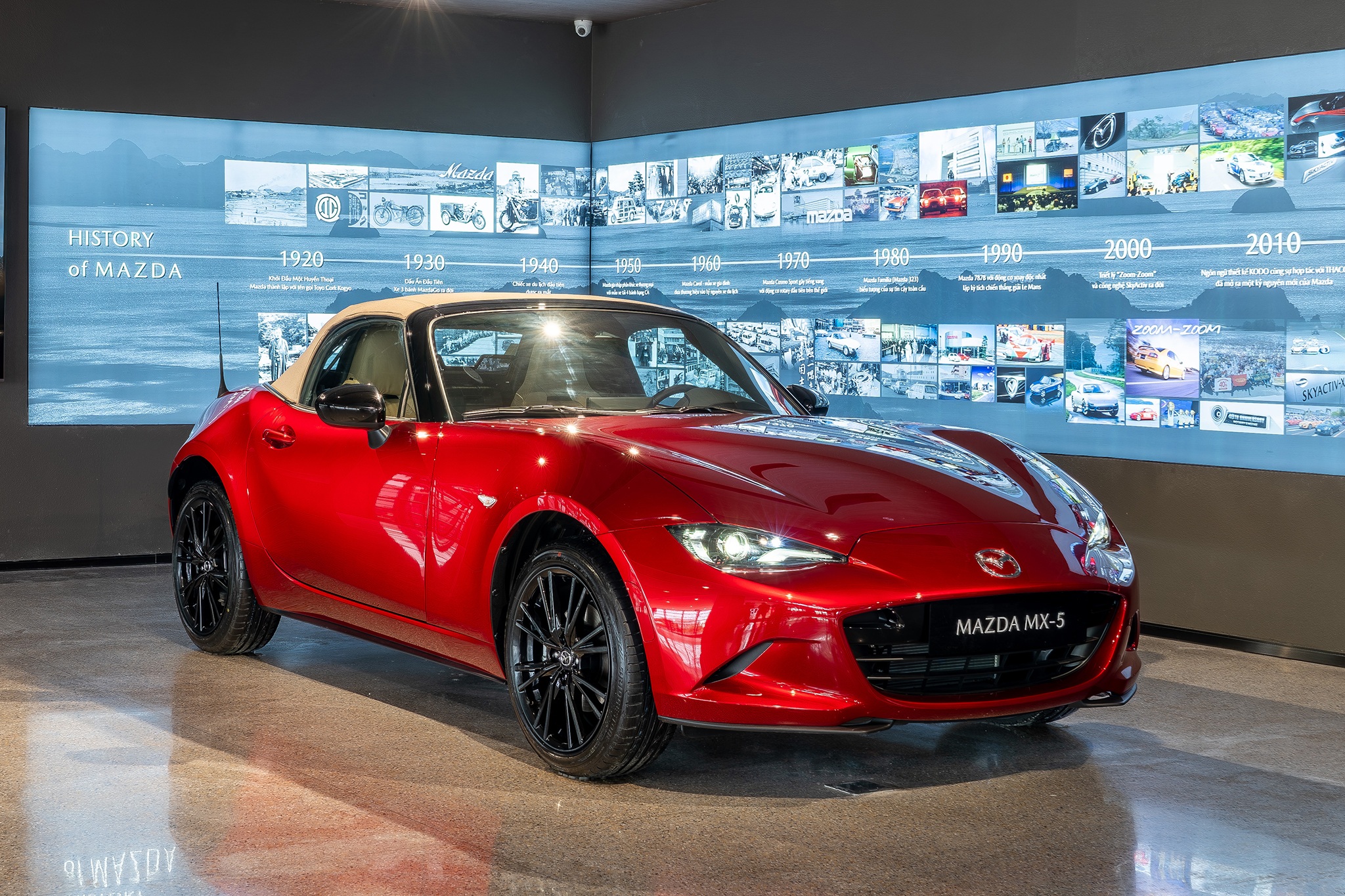 Mazda đưa MX-5 trở lại Việt Nam sau 14 năm, giá dự kiến hơn 1,3 tỷ đồng