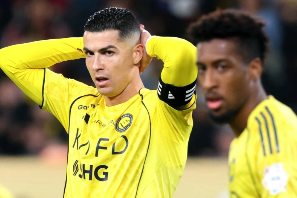 Giới chủ Saudi Arabia ra tối hậu thư, C.Ronaldo đáp trả cứng rắn
