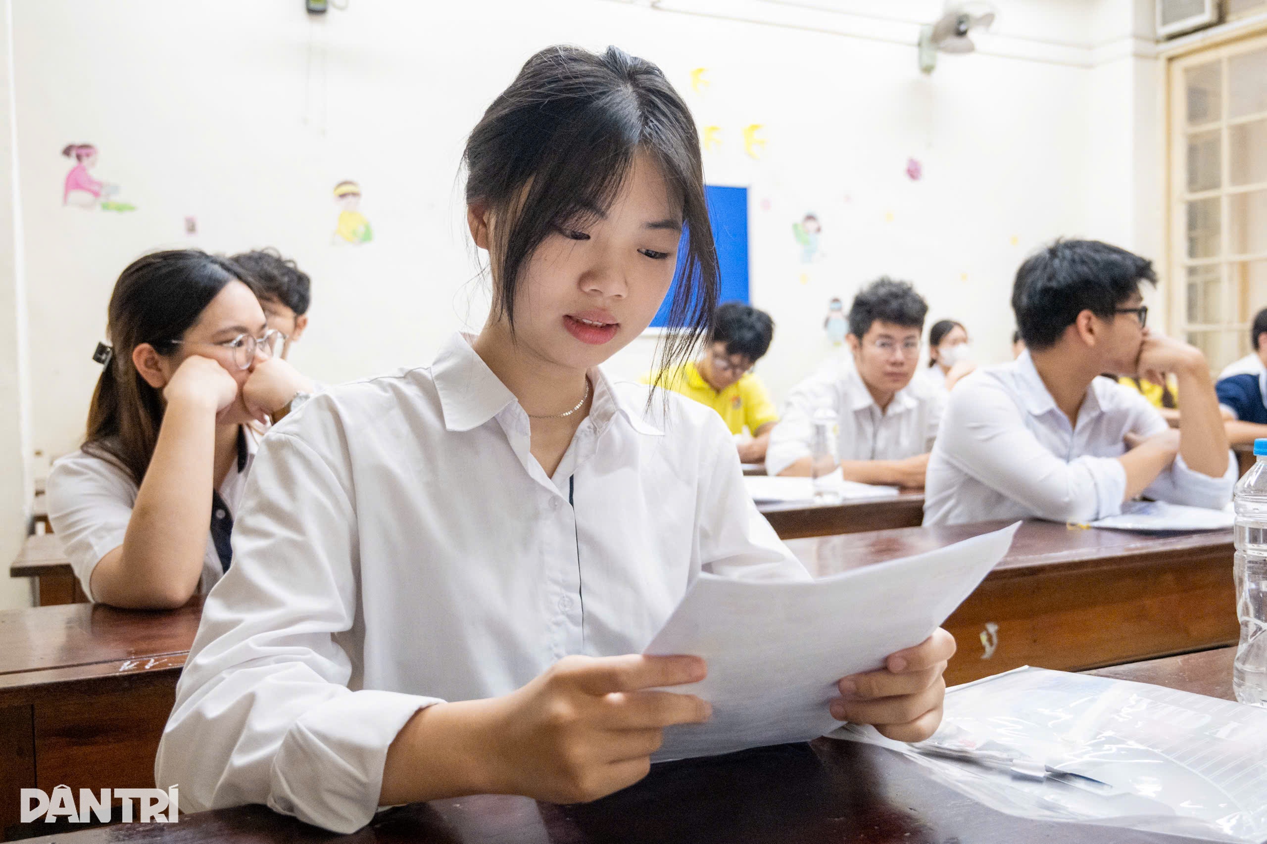 Nên bỏ quy định số chữ trong bài văn thi tốt nghiệp THPT