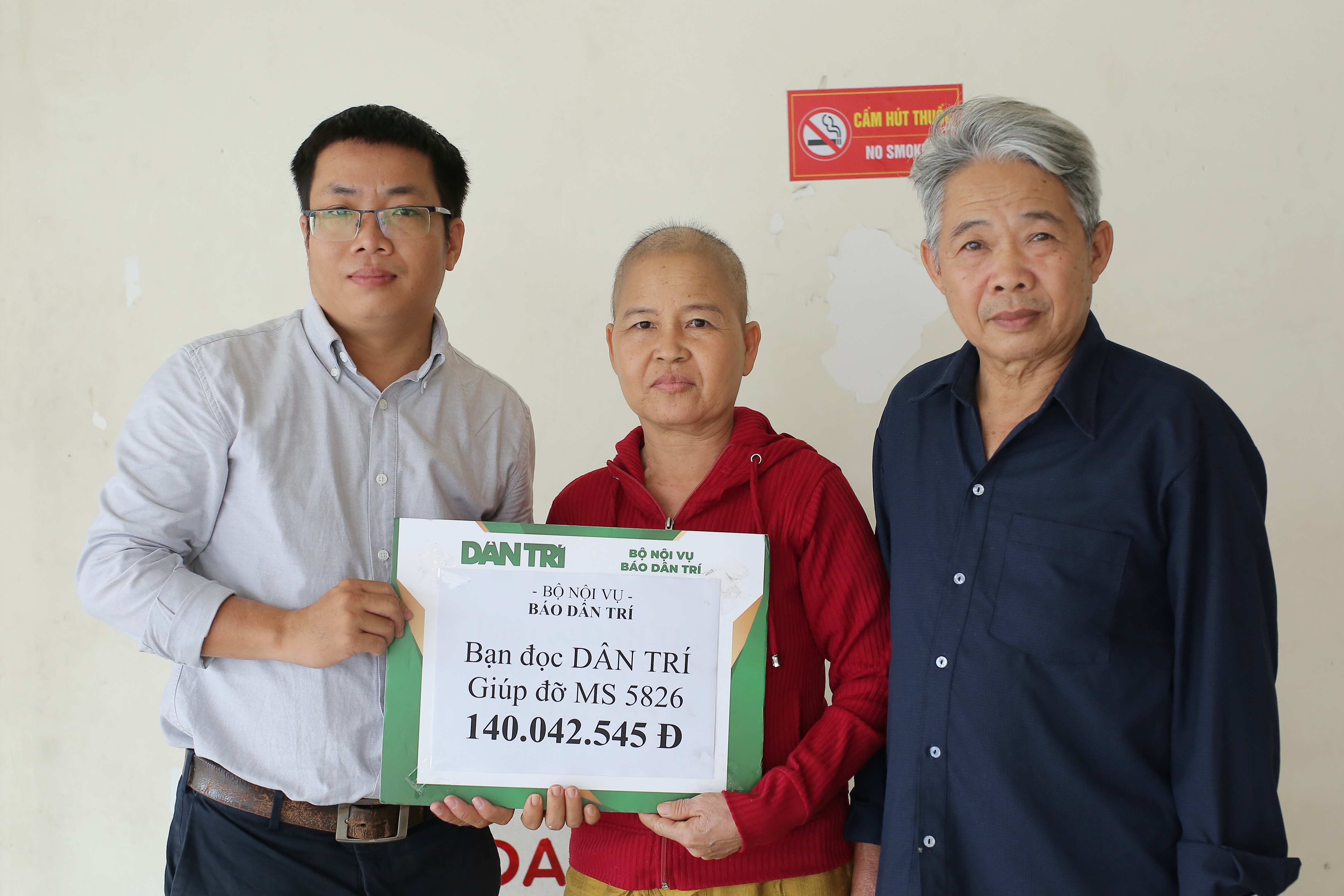 Hơn 140 triệu từ bạn đọc báo Dân trí tiếp sức người phụ nữ bị ung thư thận