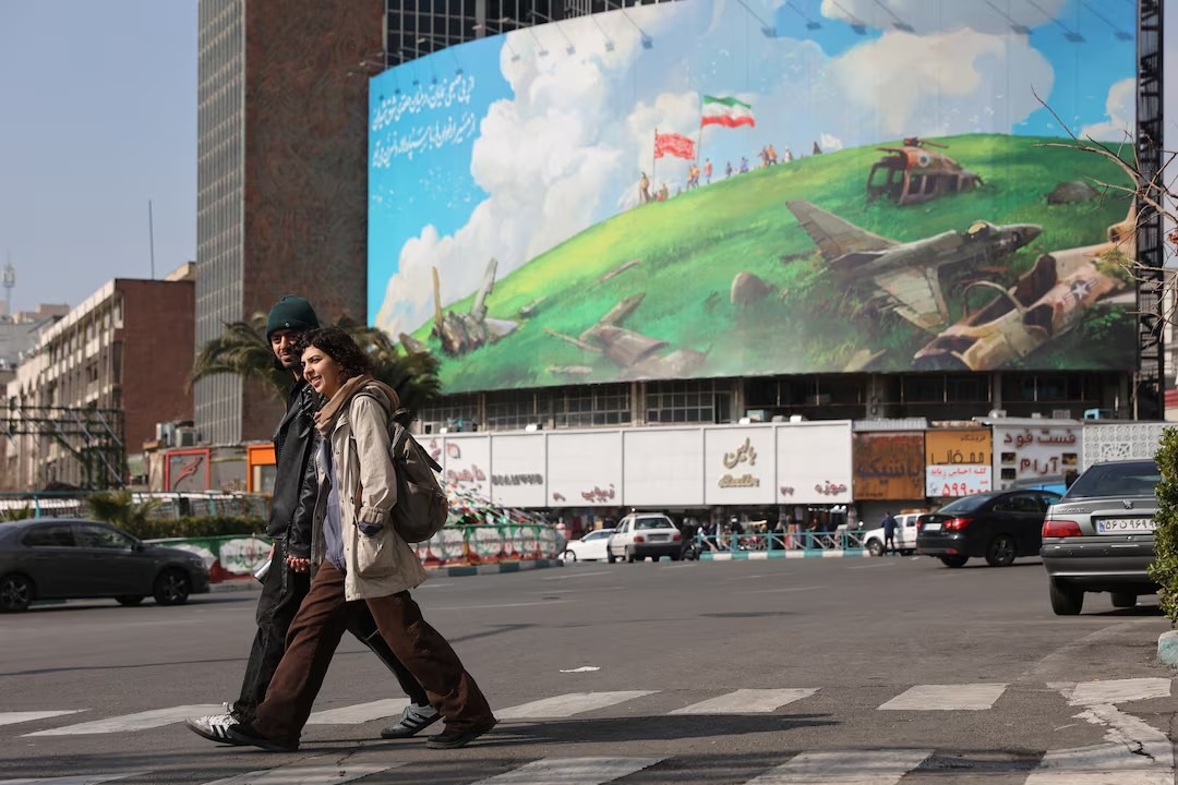 Mỹ khuyến cáo công dân rời Iran ngay lập tức