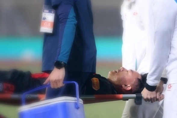 Bác sĩ mổ cho tiền vệ Thái Sơn cảnh báo khi cầu thủ liên tiếp đứt dây chằng