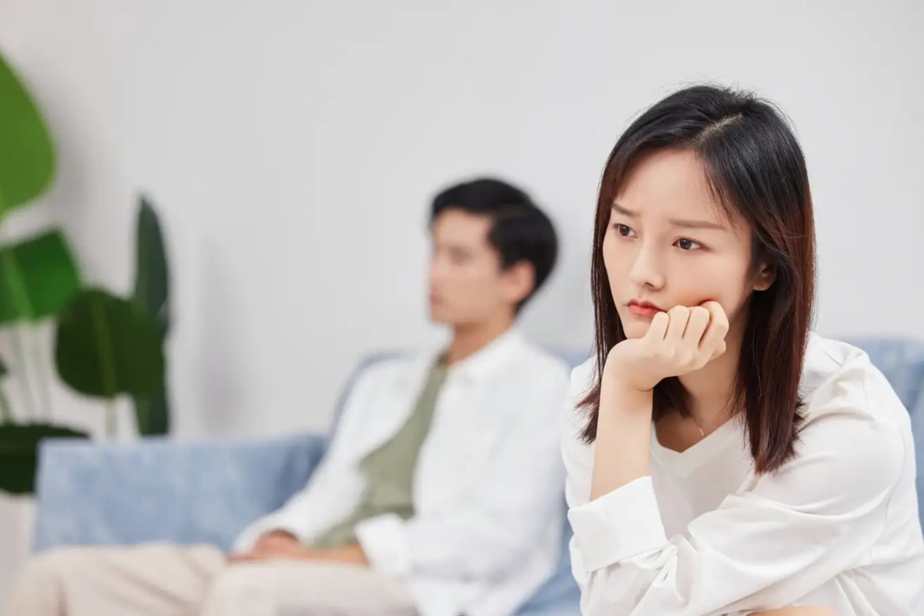 Sinh con gần 1 tuần, tôi sững sờ khi nhận món quà chồng tặng