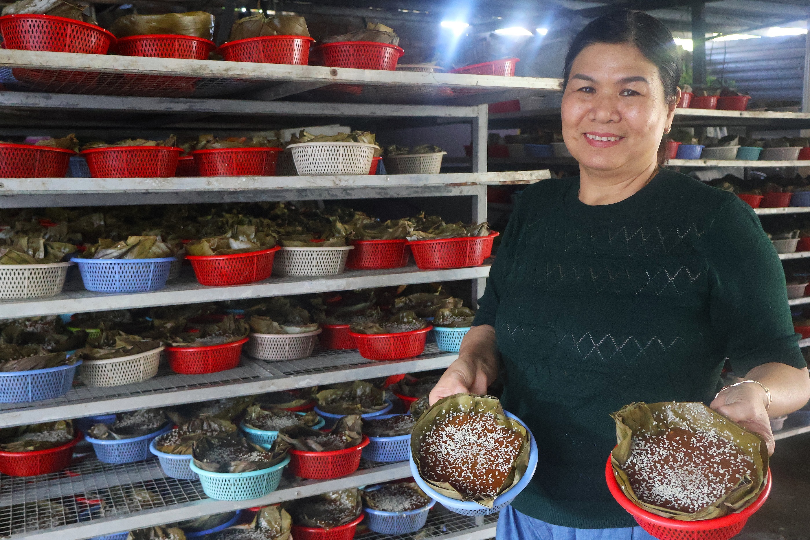 Nghề lãi ít nhưng vẫn đỏ lửa ngày đêm phục vụ thị trường Tết