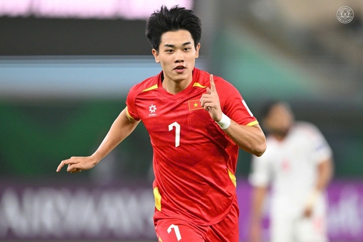 CĐV Thái Lan e ngại cặp tiền đạo Xuân Son - Đình Bắc