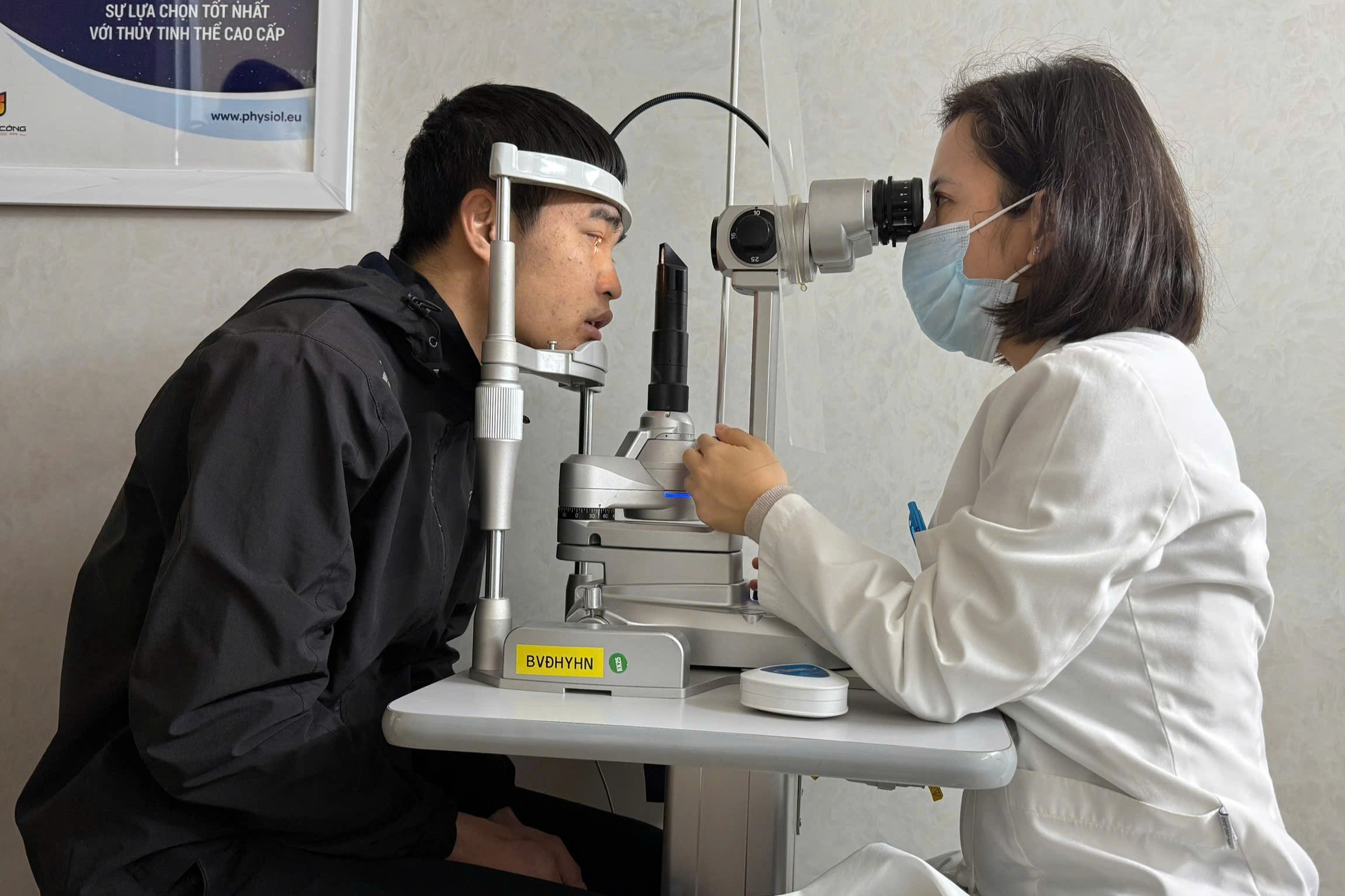 Người đàn ông 31 tuổi đối diện nguy cơ mù vĩnh viễn, khẩn cầu giúp đỡ