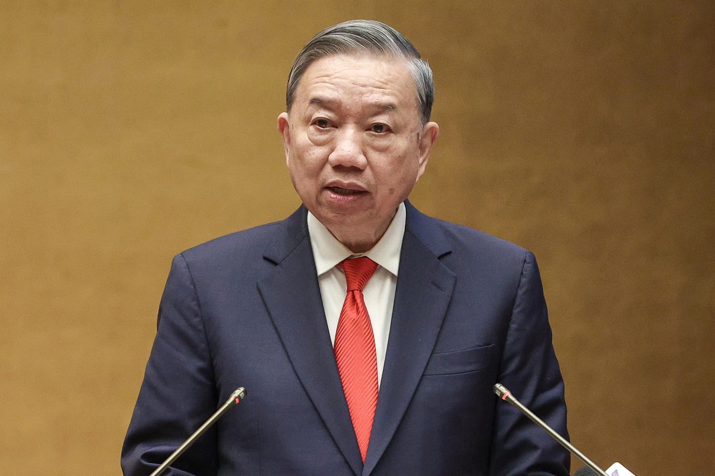 Tổng Bí thư: “Cá nhân nào không đáp ứng nhiệm vụ phải tự biết rút lui”