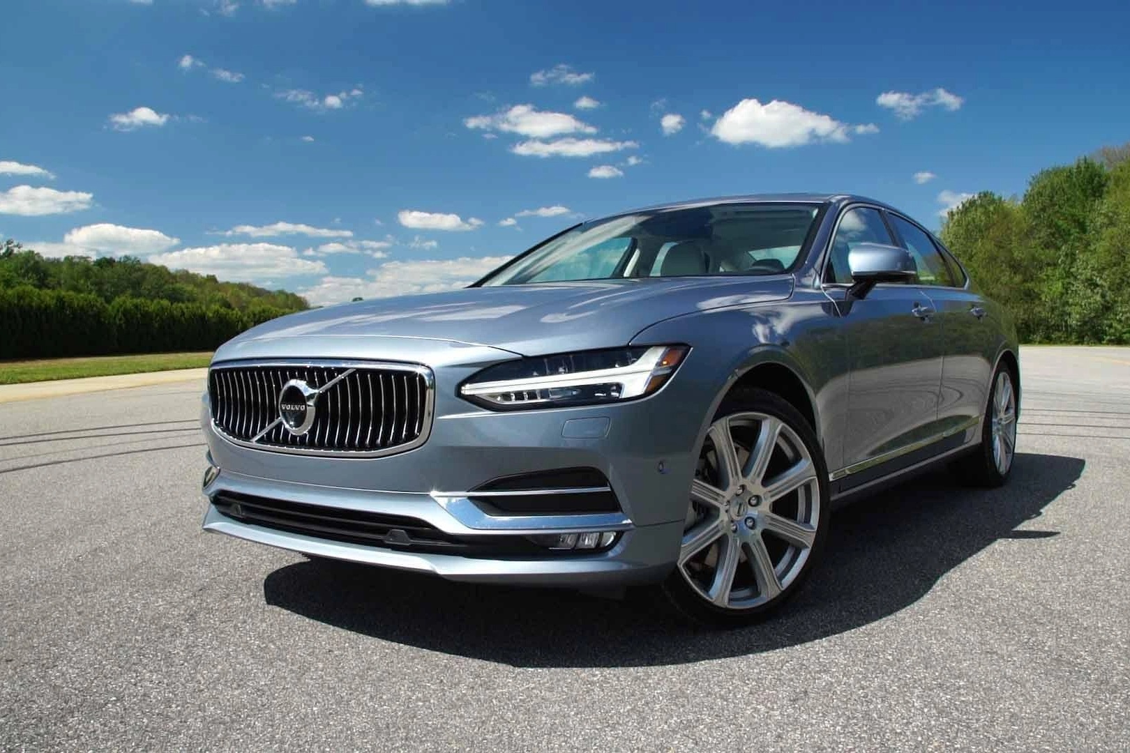 Mua xe sang đã qua sử dụng: Tiền sửa chữa, bảo dưỡng cao gấp đôi giá trị xe