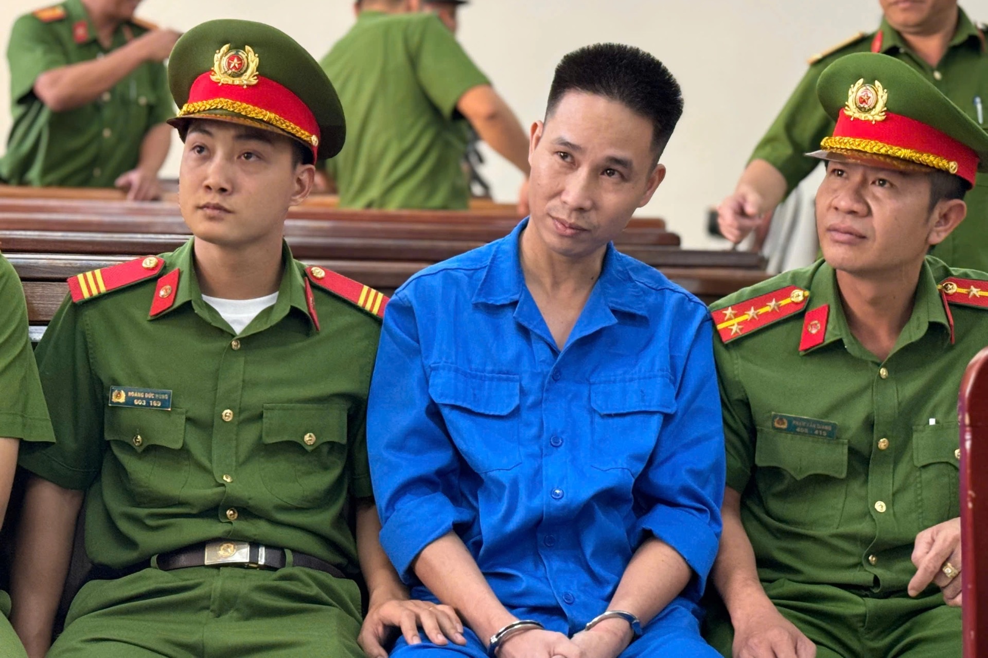 An ninh thắt chặt tại phiên tòa xét xử kẻ bắn chết 3 người ở Đồng Nai