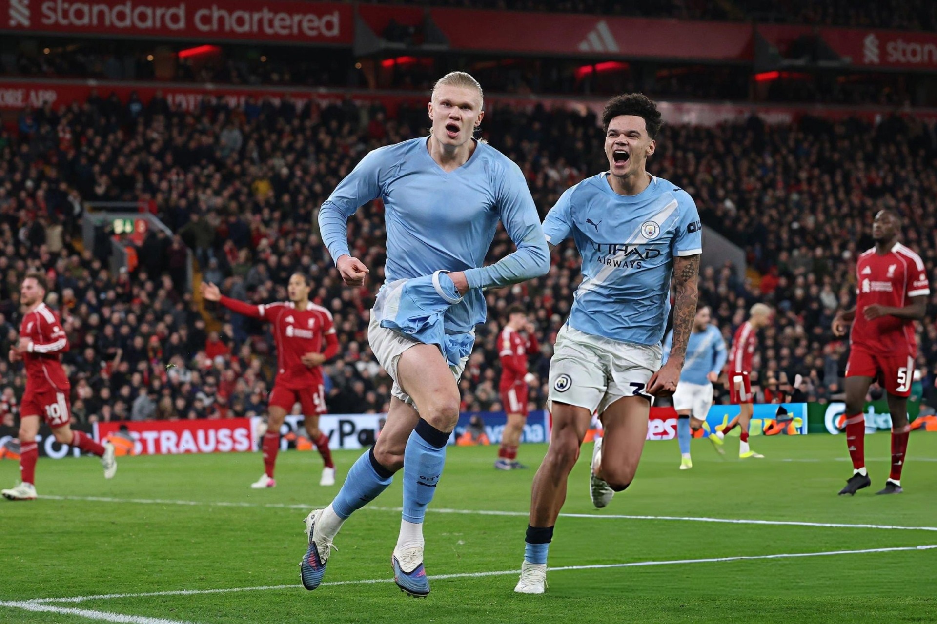 Man City thắng ngược Liverpool phút bù giờ, tiếp tục gây áp lực lên Arsenal