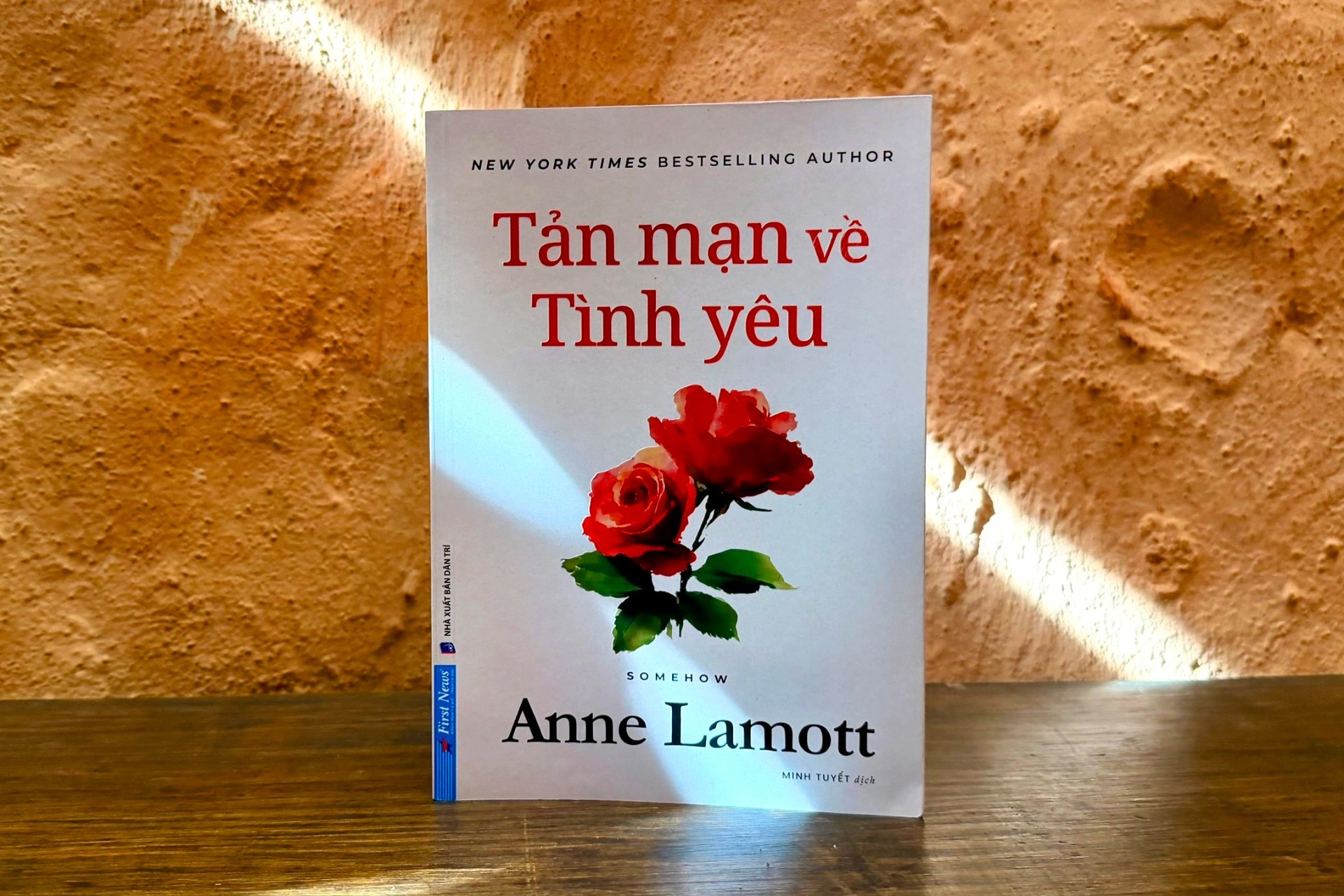 "Tản mạn về tình yêu" - Tình yêu là ánh sáng khi ta lạc lối