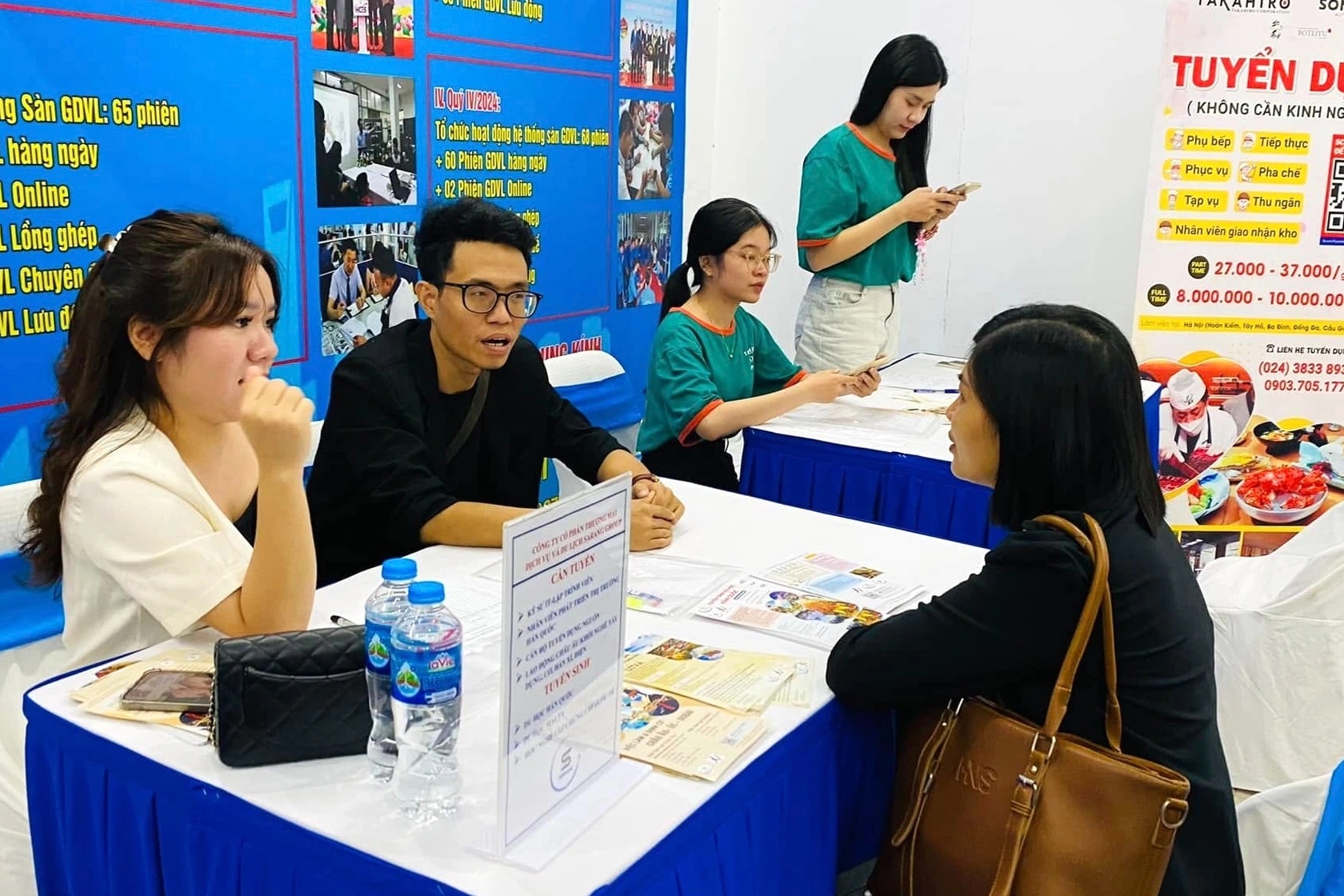 Hà Nội tinh gọn các sàn giao dịch việc làm thế nào?