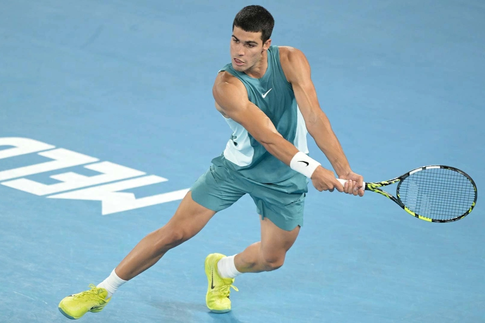 Mất 500 điểm, Carlos Alcaraz vẫn đi vào lịch sử