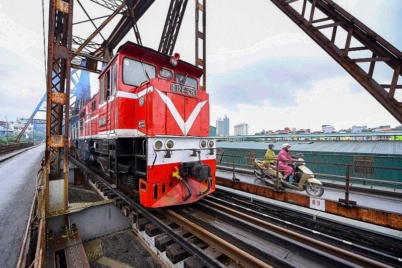 Khắc phục xong sự cố cầu Long Biên, tàu lưu thông trở lại