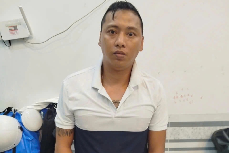 Bắt đối tượng truy nã nguy hiểm, phát hiện nhiều ma túy và "hàng nóng"