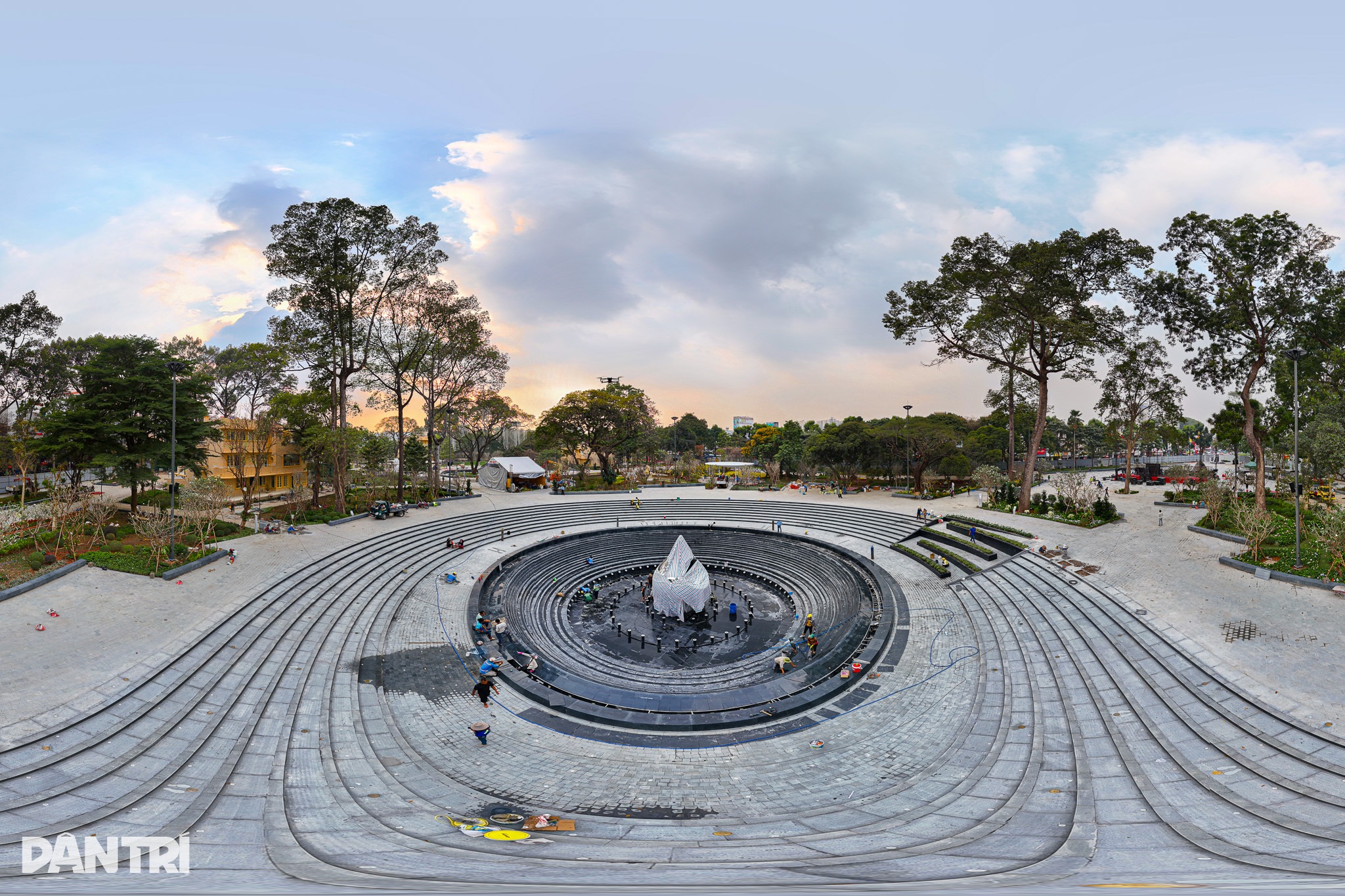 Diện mạo đài tưởng niệm nạn nhân Covid-19 ở TPHCM trước ngày mở cửa