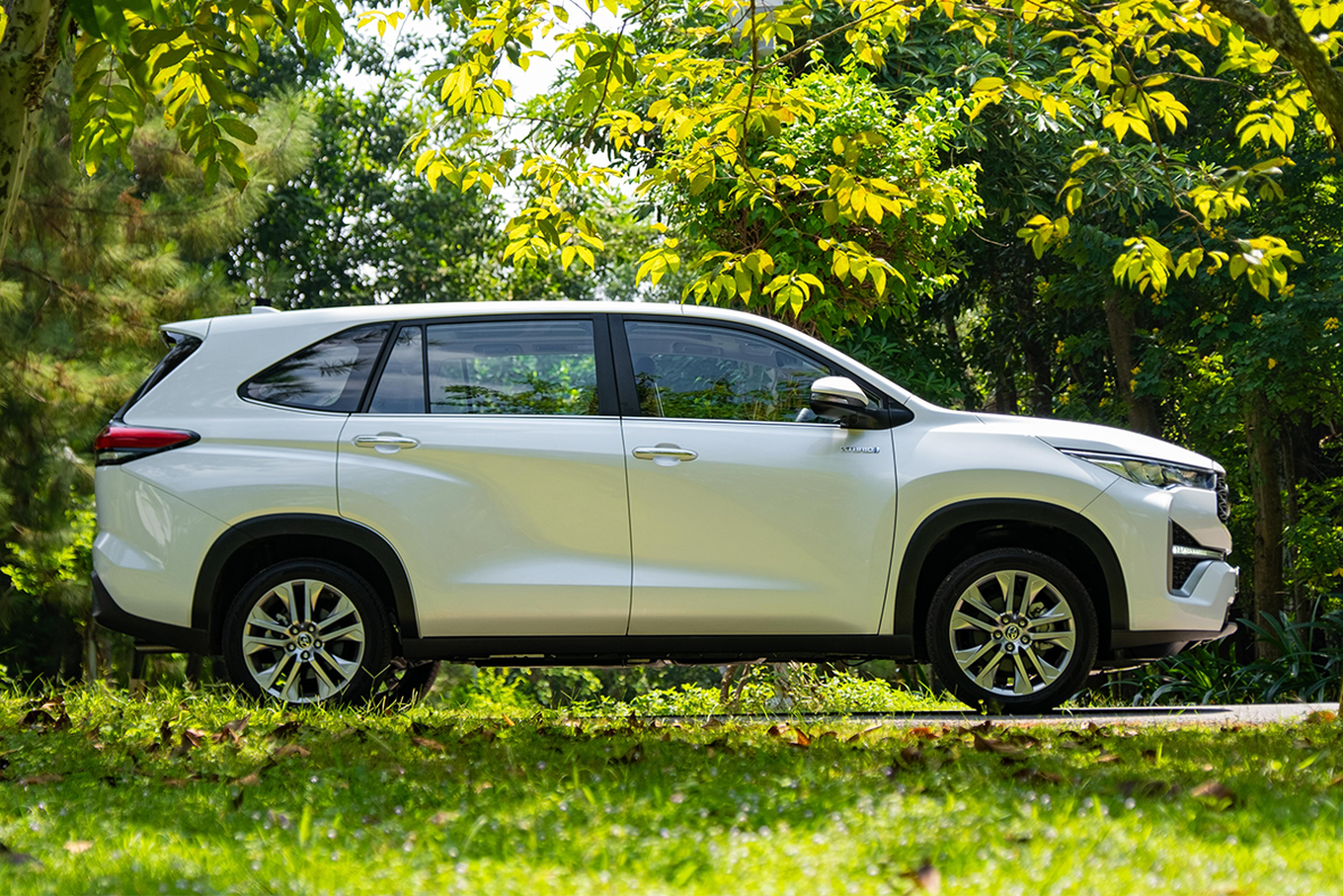 Xe hybrid hay xe điện sẽ là xu hướng tại Việt Nam trong năm 2026?