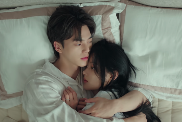 Người yêu bất ngờ cưới vợ, dọa tung clip thân mật với tôi