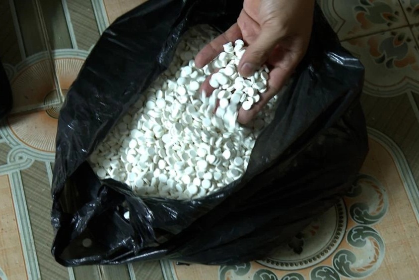 Phát hiện đường dây sản xuất thuốc "tăng cân nhanh" từ bột ngô