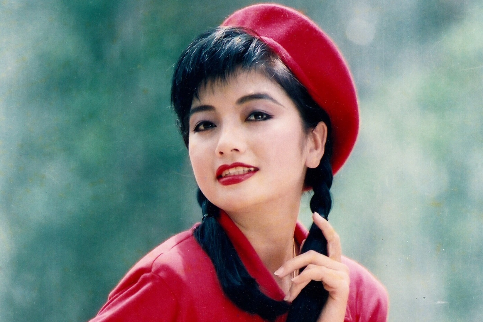 Hoa hậu duy nhất của TPHCM hơn 30 năm rời showbiz sống bí ẩn, giờ ra sao?