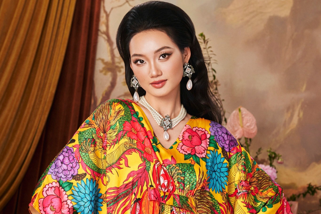 Trang phục đẹp ngày Tết từ chất liệu lụa