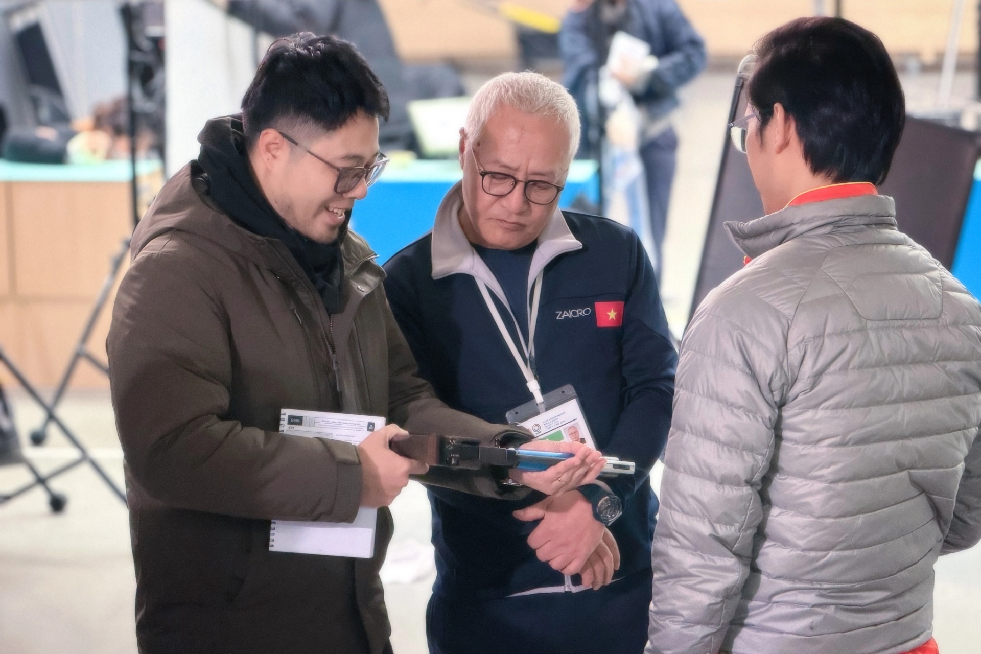 Đinh Tuấn Vũ kể hậu trường 6 năm làm phim về xạ thủ Hoàng Xuân Vinh