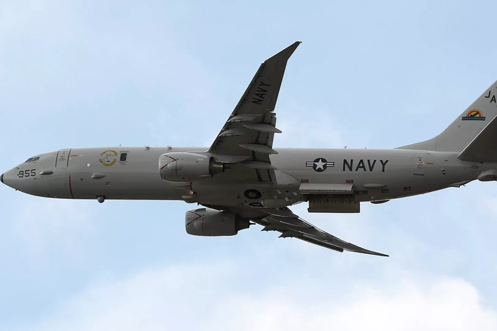 Mỹ điều "sát thủ săn ngầm" áp sát Iran