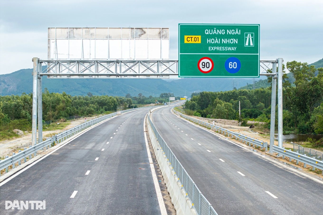 Những tuyến cao tốc nào thông xe hôm nay 12/2?