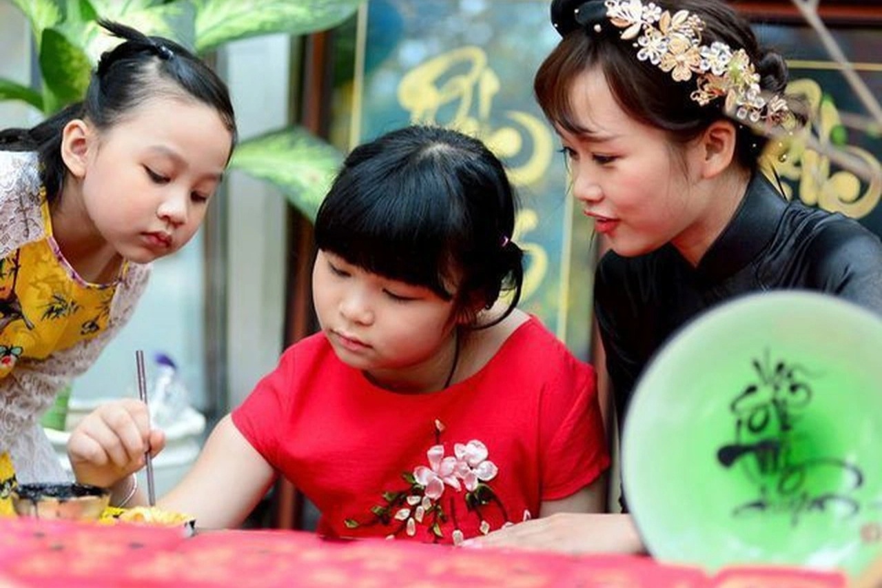 Vì sao “mồng một Tết cha, mồng hai Tết mẹ, mồng ba Tết thầy”?